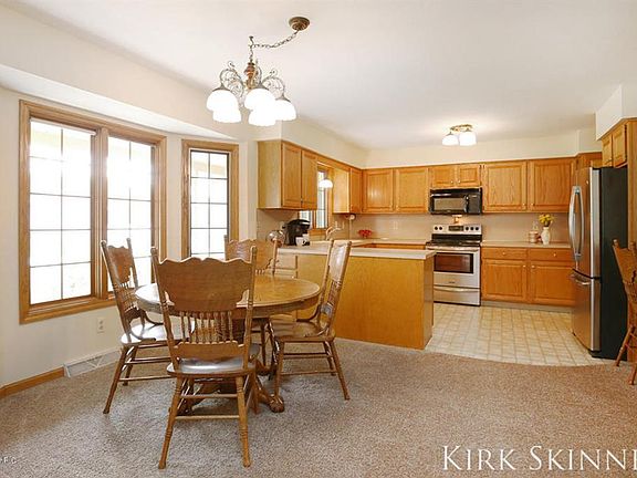 4th image of 8631 Ridgebluff Dr SW