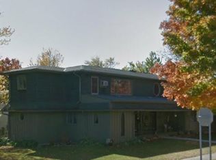 200 1st St SW APT 1, Wells, MN 56097