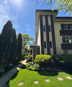 7070 N Ridge Blvd APT 1B, Chicago, IL, 60645