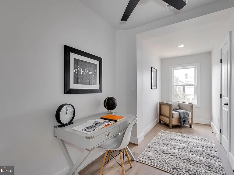 1323 Childress St NE — Photo 25