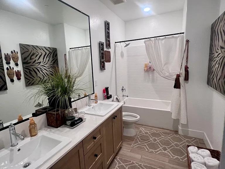 2712 E Tamarind Dr — Photo 15
