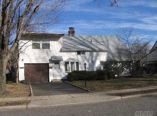 247 Orchid Rd, Levittown, NY 11756