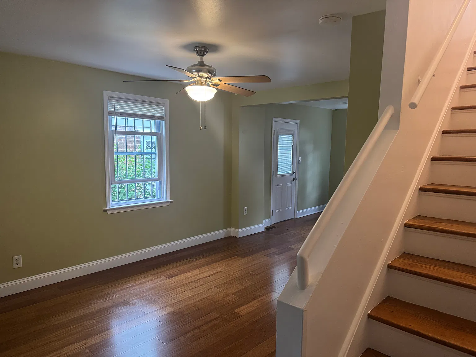 5206 Hayes St NE — Photo 2