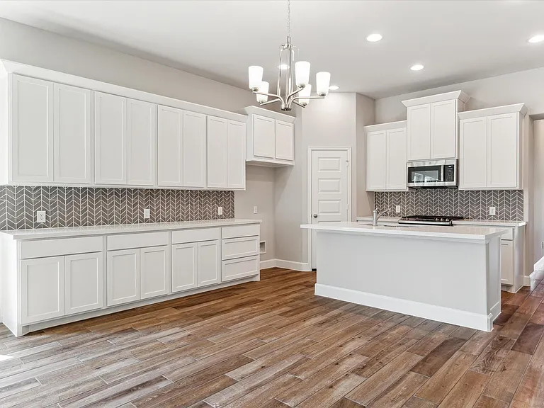 1309 Wicklow Forest St — Photo 7