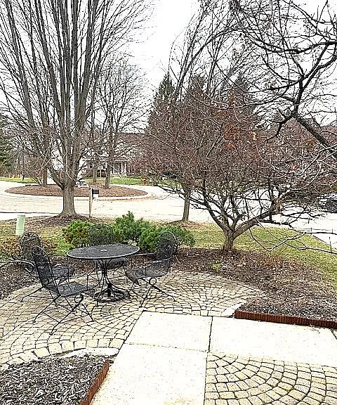 1890 Plumridge Ct — Photo 3