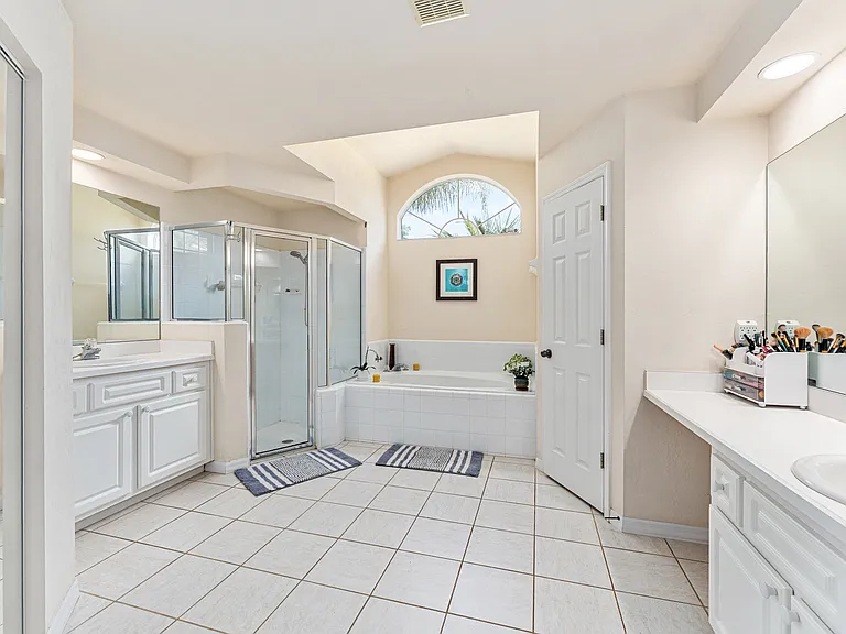 5164 SW 82nd Ter — Photo 15