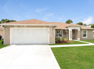 770 Grandeur St SE, Palm Bay, FL 32909