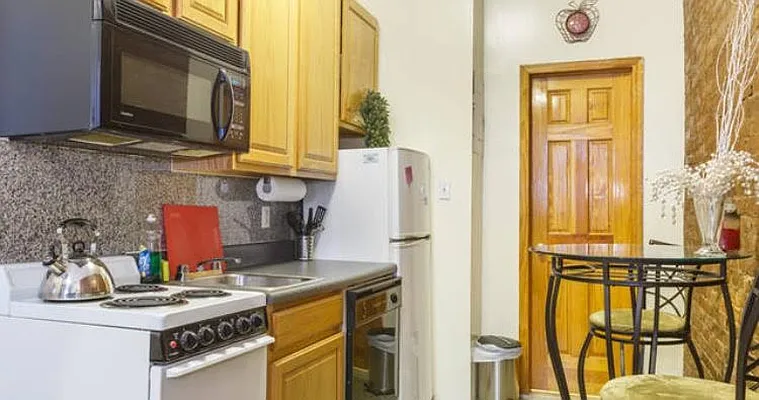 Rented by Mason Group LLC | media 33