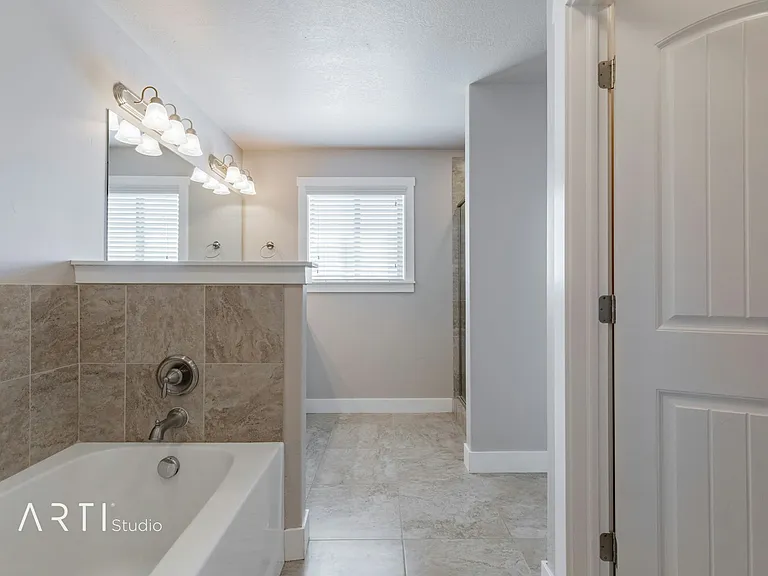 1317 N Silvercrest Dr — Photo 6