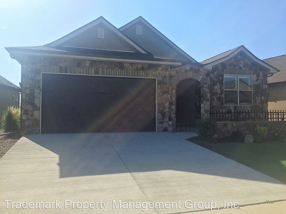 1st image of 2023 Vineyard Dr