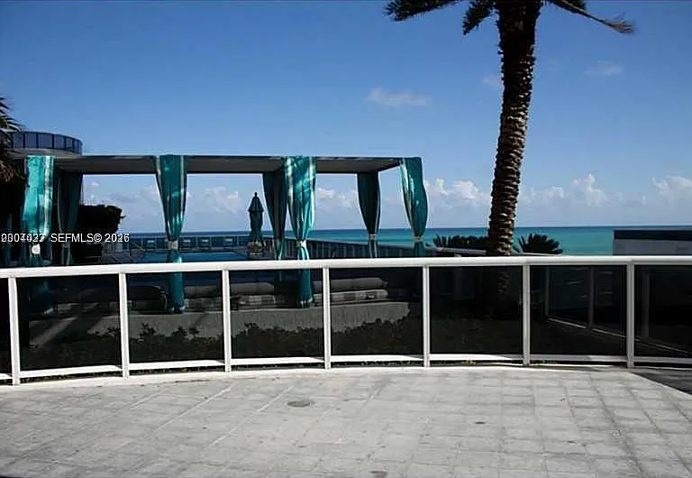 16001 Collins Ave #406 — Photo 3