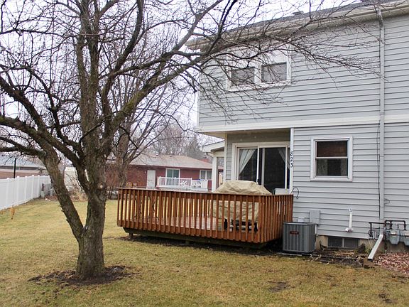 3rd image of 823 NW Greenwood St