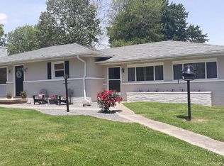 5494 E 1300 S, Elberfeld, IN 47613