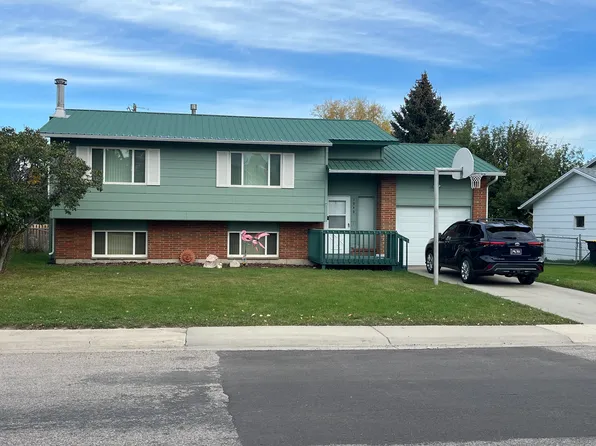 1040 Spriggs Dr, Lander, WY 82520
