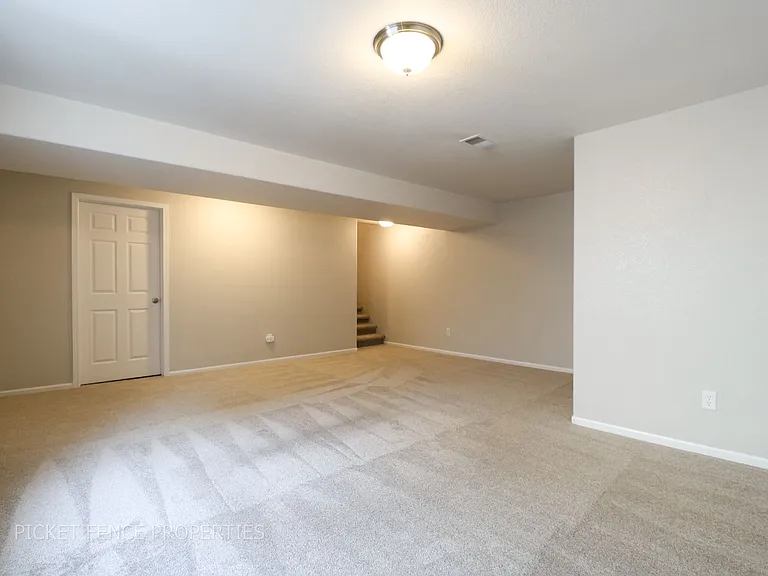 905 Durum St — Photo 9