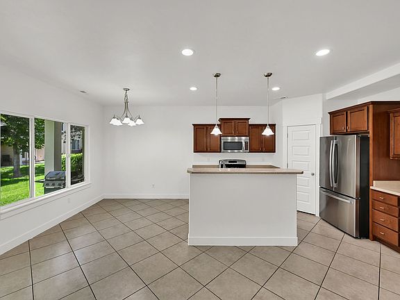 2nd image of 8947 S Heights Dr E