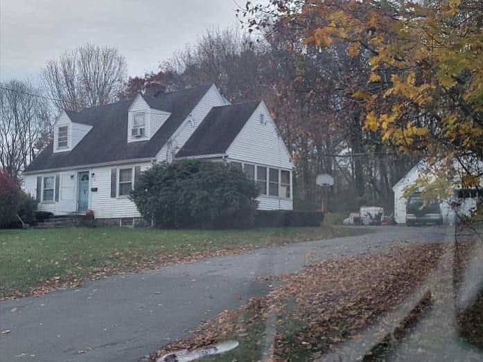 2nd image of 86 Ridgeway Ave