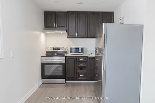 88 Mary St W Photo 1