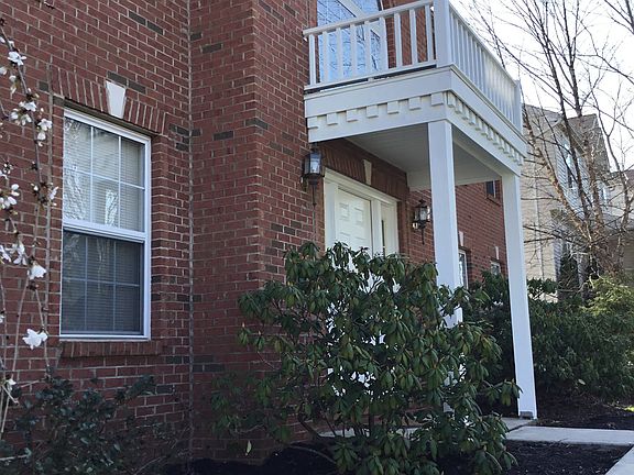 2nd image of 144 Stratford Ct