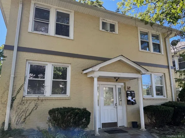 52 Highland Ave APT 1, Port Washington, NY 11050