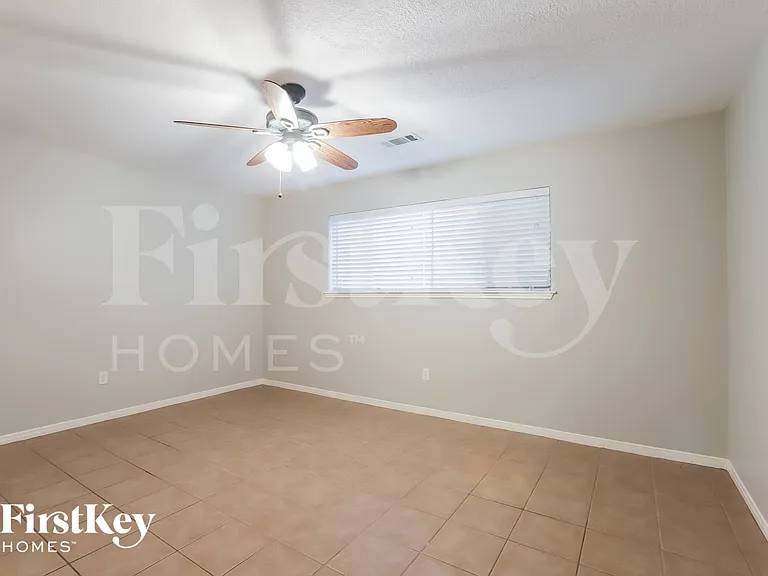 7019 Rosebrook Cir — Photo 12