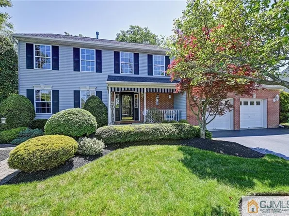 41 Carrie Dr, Howell, NJ 07731