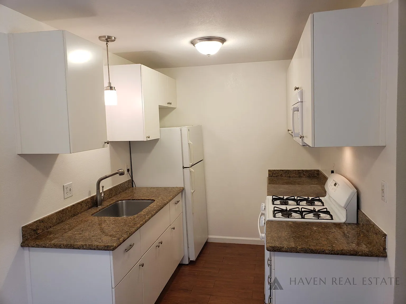 515 Kains Ave — Photo 3