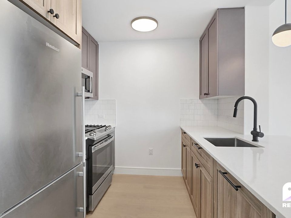 1st image of 3620 Steinway St APT 429