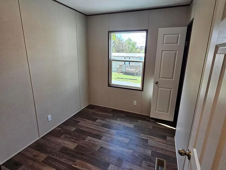 Welcome Home to Colony Park Johnson City's Hidden Gem! — Photo 32