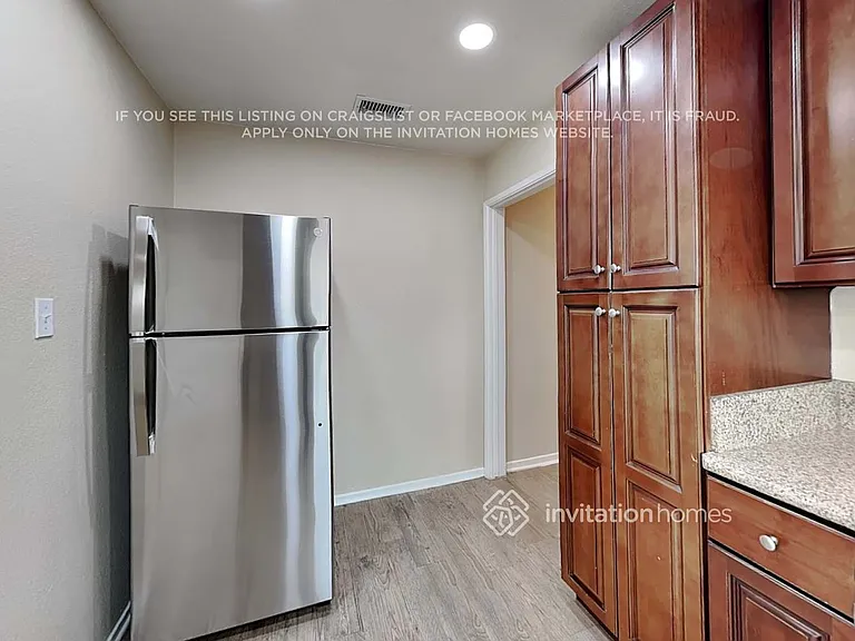 27198 Norwood St — Photo 9