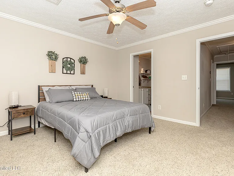 611 Peach St #611 — Photo 5