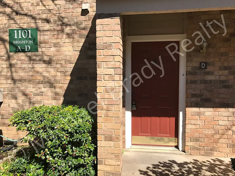 1101 Brighton Dr #D — Photo 4