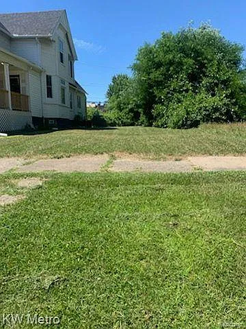 1427 Sheridan St photo 1