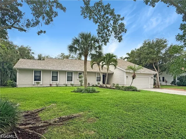 12446 McGregor Woods Cir, Fort Myers, FL 33908