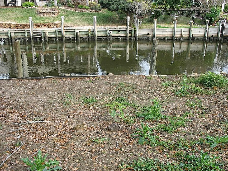 2nd image of 105 Bayou Ln