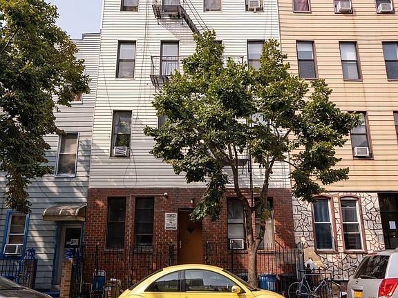 4th image of 59 Ten Eyck St #1LL
