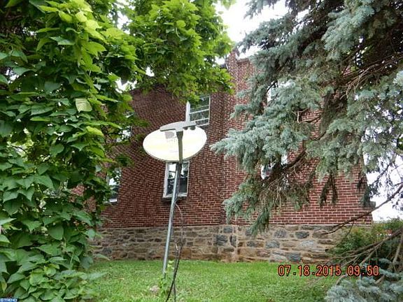 4th image of 3849 Brunswick Ave