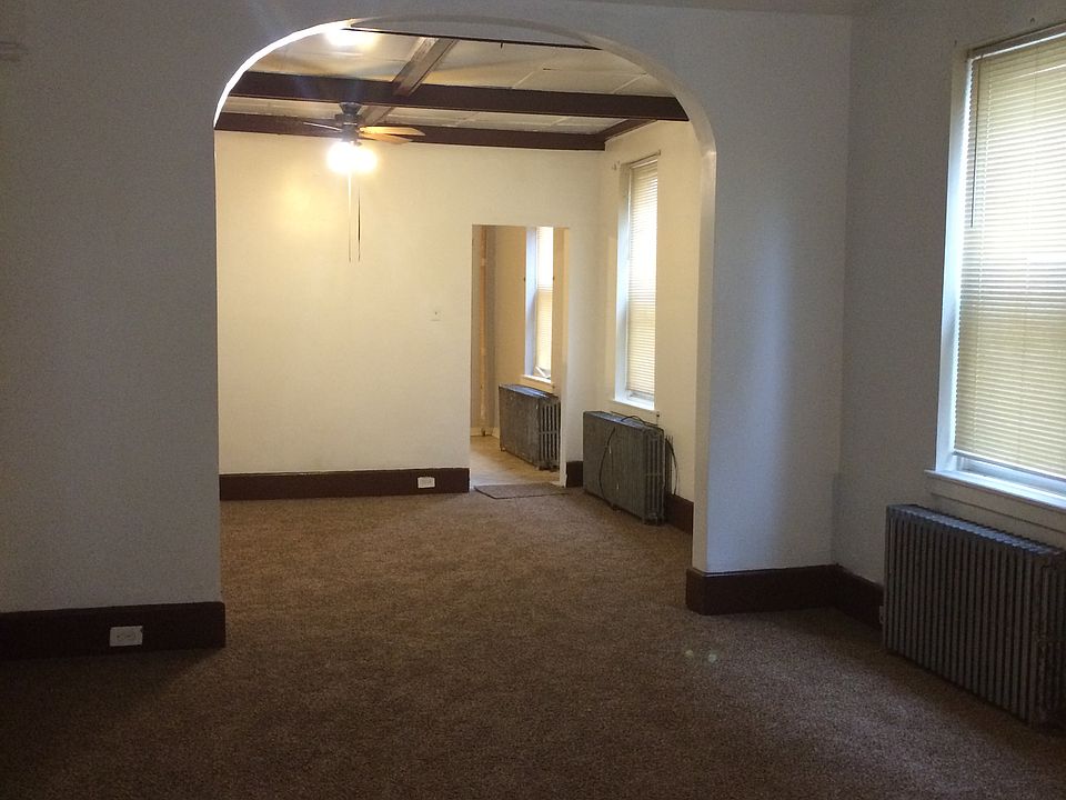 2nd image of 616 Columbia Ave