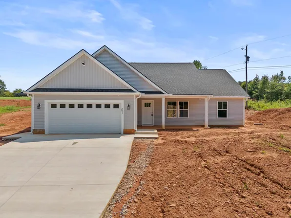 631 Scenic Ave, Campobello, SC 29322
