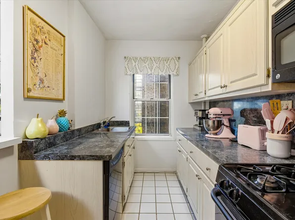 56-05 31st Avenue image 5 of 16