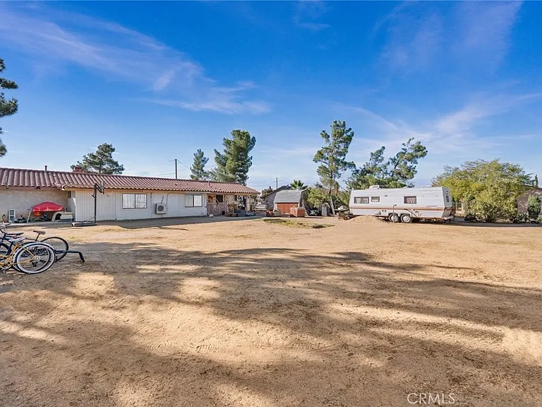 7371 Lyons Ave — Photo 11