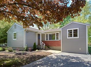 2801 Heathercrest Dr, Yorktown Heights, NY 10598