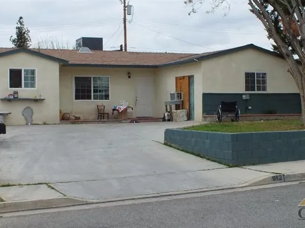 912 Meadows St, Bakersfield, CA 93306