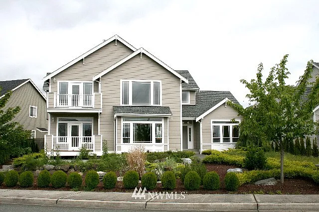 17608 Panorama Boulevard E photo 1