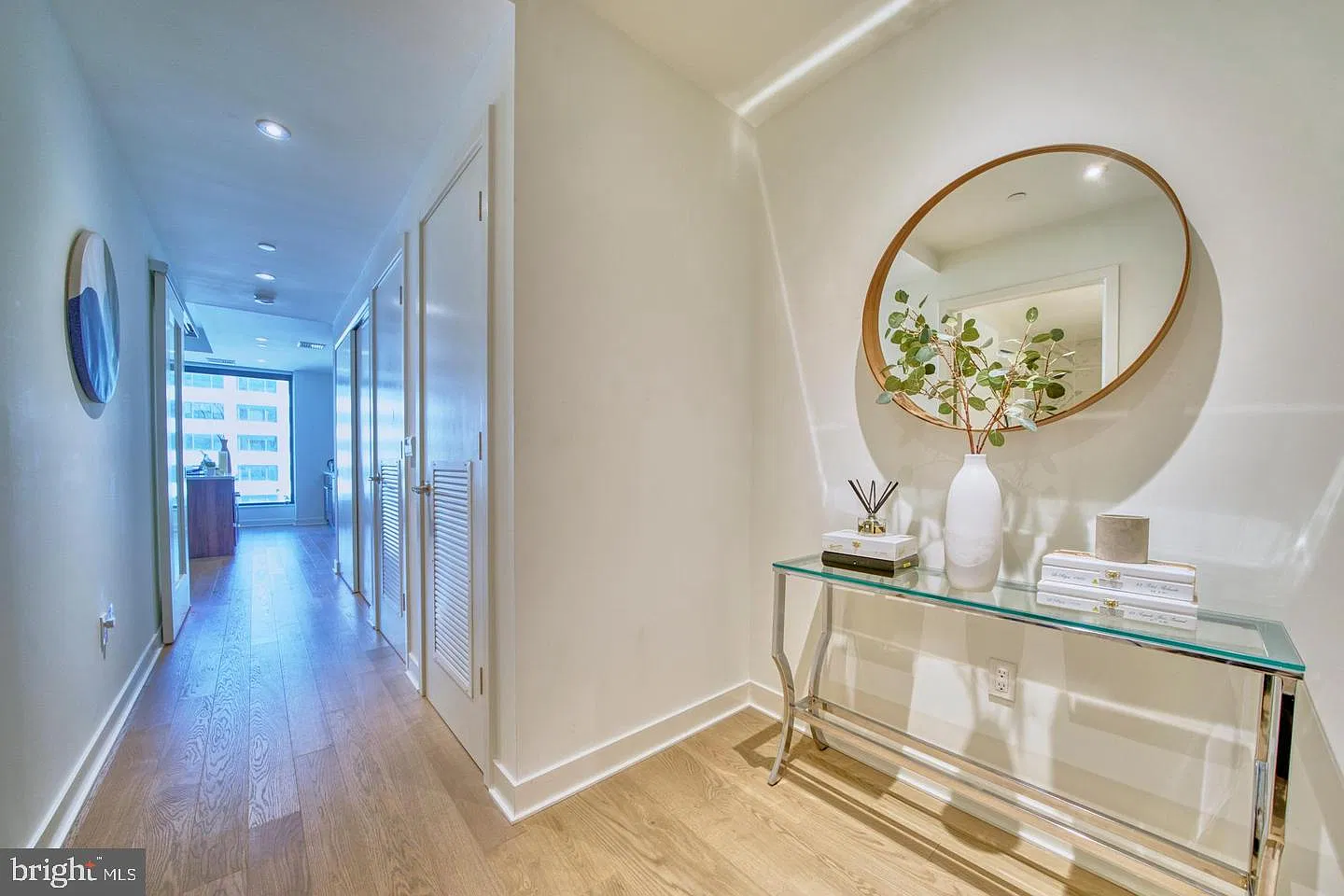 1 bed, 1.0 bath, 709 sqft, $2,700 — Photo 4