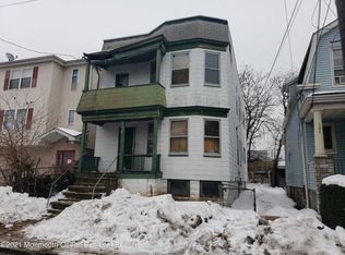 190 Dewey St, Newark, NJ 07112