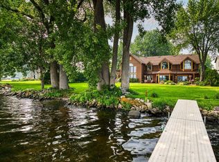 1499 Cowling Bay Rd, Neenah, WI 54956