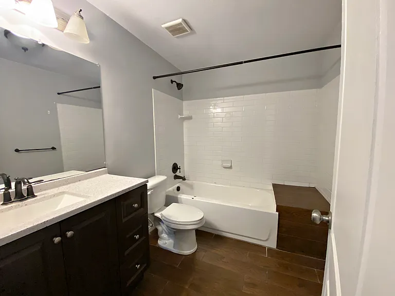 2410 E View Dr — Photo 35