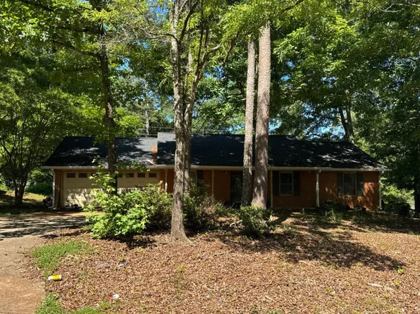 1235 Claywill Cir, Monroe, GA 30655