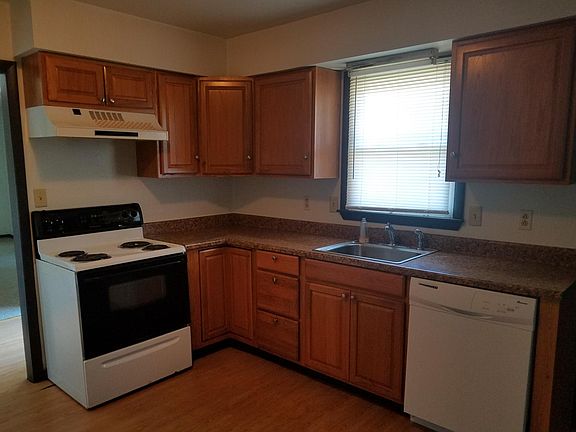 2nd image of 109 Sieville Ave